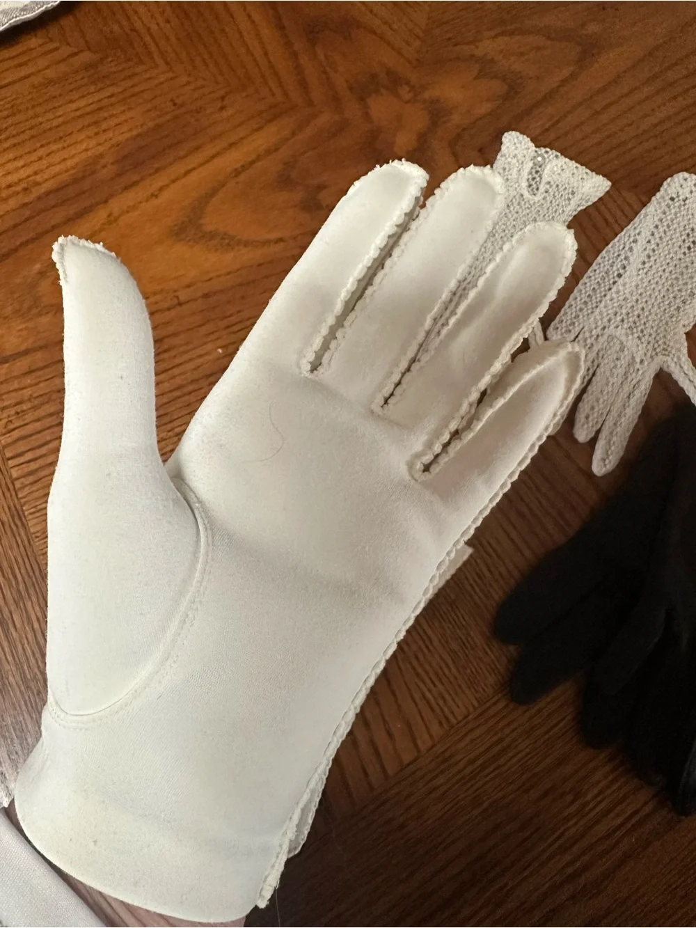 Classic Women's Black and White Glove Set - Three-Pair Collection